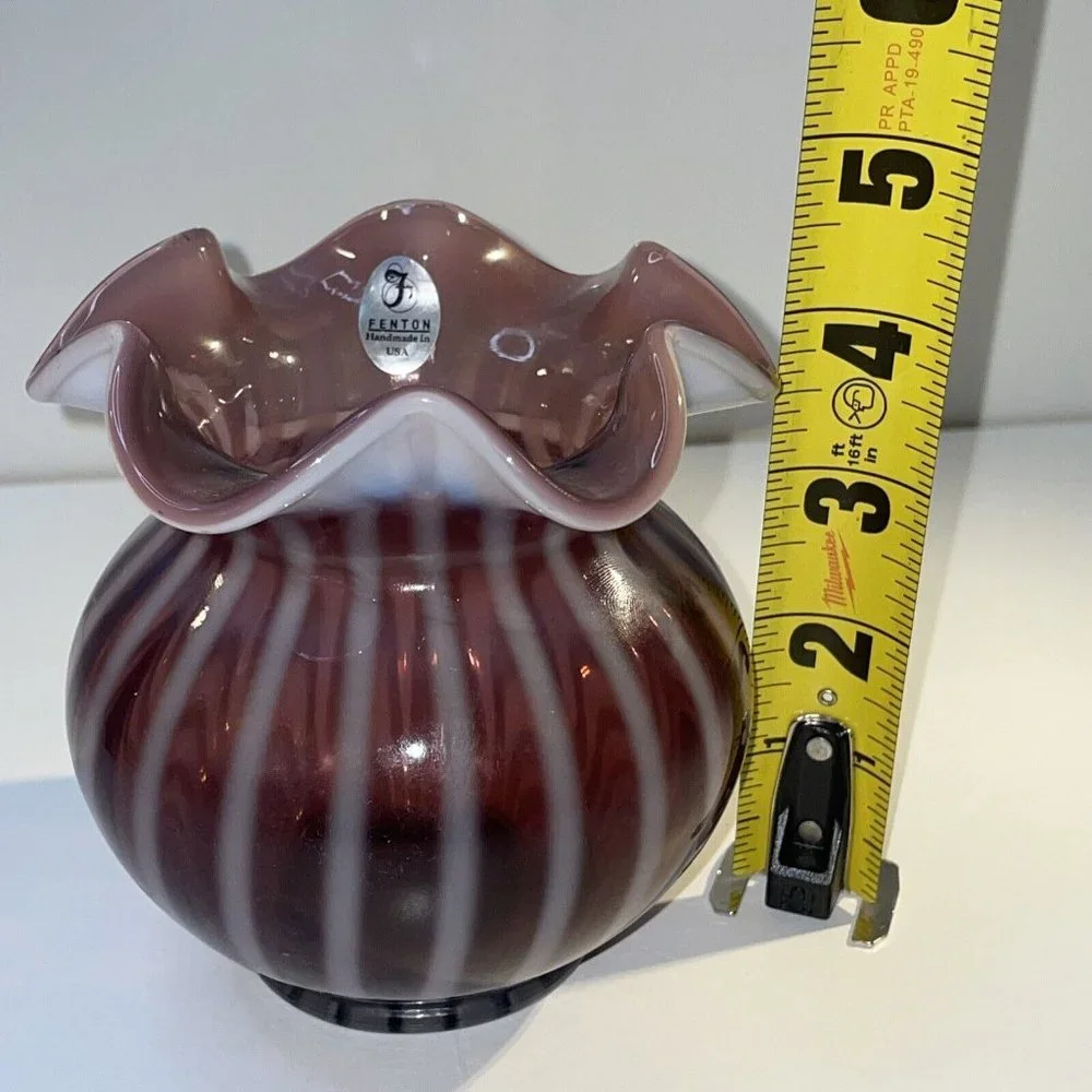Gerorge Fenton Signed Amethyst Plum Purple‎ Iridescent Striped Ribbed Vase G50